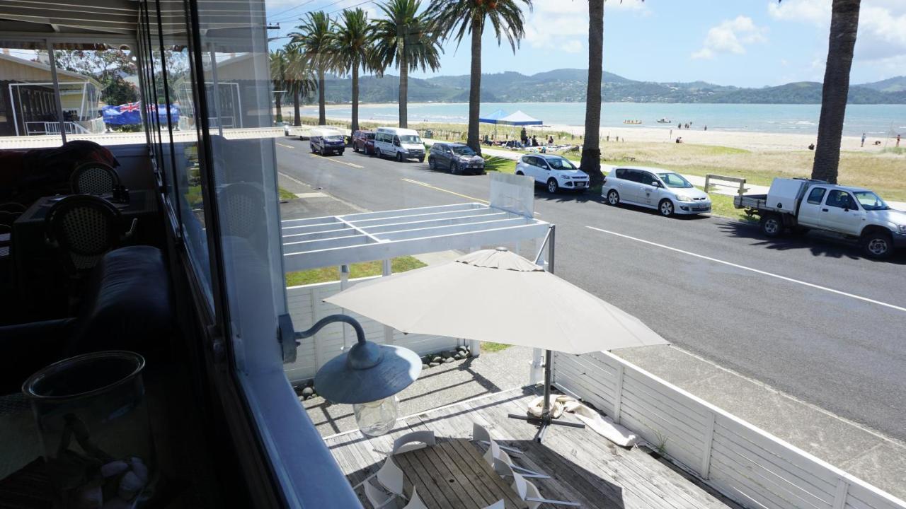 Nana Glads Beachfront Accommodation Whitianga Esterno foto