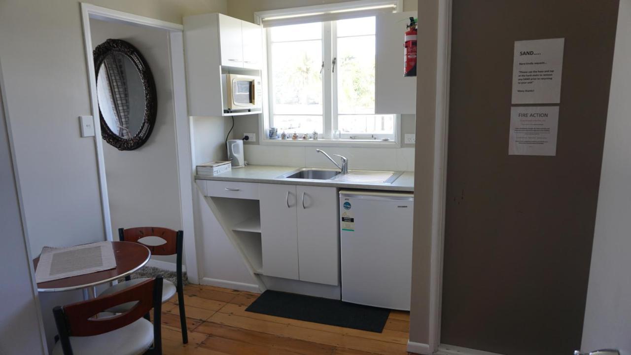 Nana Glads Beachfront Accommodation Whitianga Esterno foto